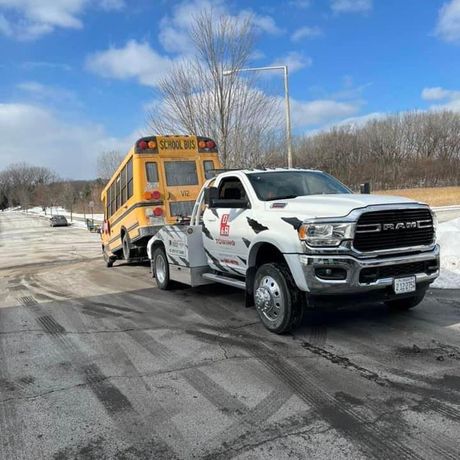 Heavy equipment towing and hauling in Crystal Lake Illinois