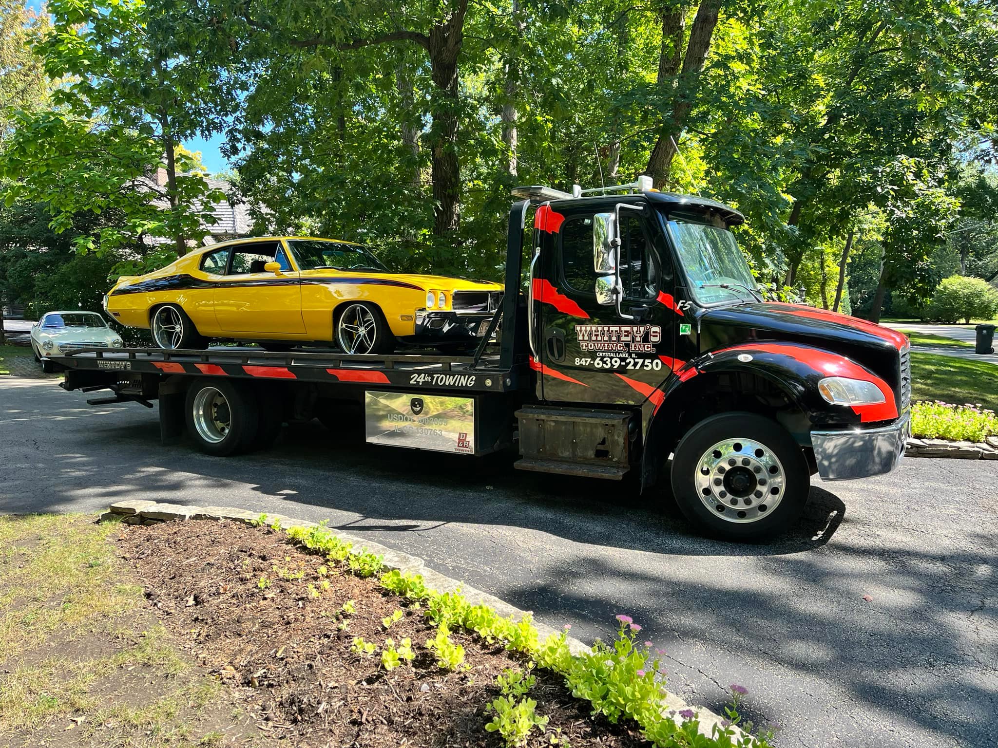 Exotic and luxury car towing in Lake Barrington Illinois
